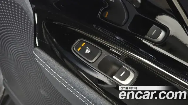 Kia Niro 2019 — Фото 19/20