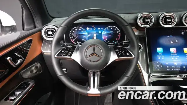 Mercedes-Benz GLC-Class 2024 — Фото 13/20