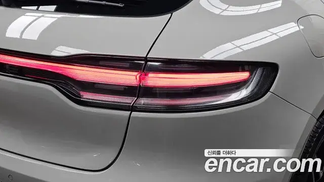 Porsche Macan 2023 — Şəkil 7/30