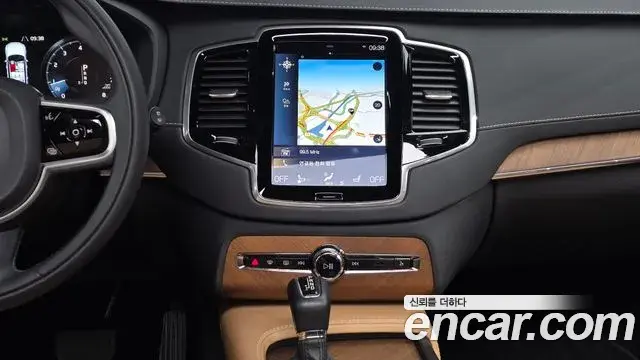 Volvo XC90 2019 — Фото 14/20