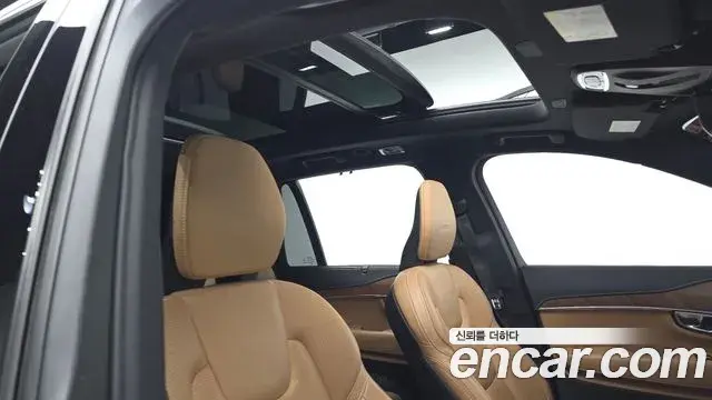 Volvo XC90 2019 — Фото 17/20