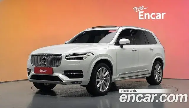 Volvo XC90 2019 — Фото 1/20
