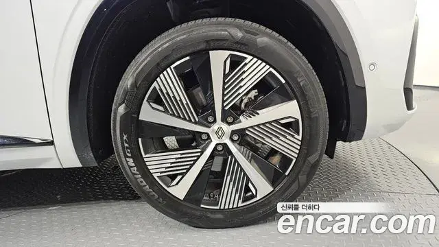 Renault Samsung Grand Koleos 2024 — Photo 8/35