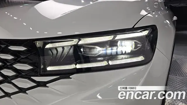 Renault Samsung Grand Koleos 2024 — Photo 25/35