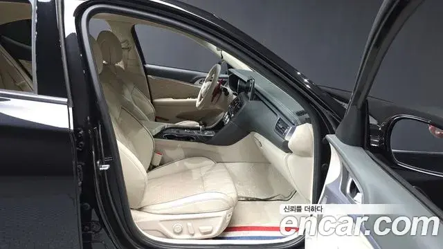 Genesis G70 2018 — Photo 10/20