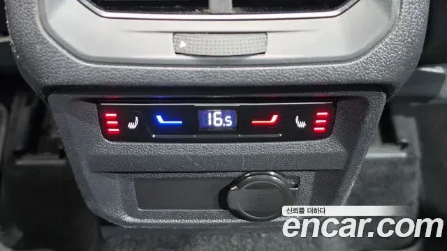 Volkswagen Tiguan 2023 — ფოტო 2/20