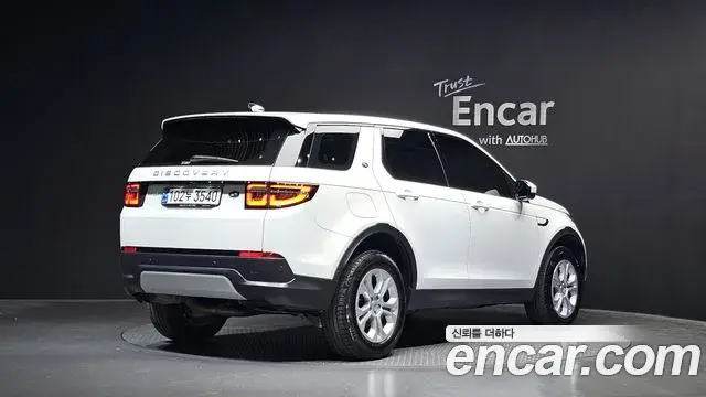 Land Rover Discovery Sport 2021 — Фото 2/20