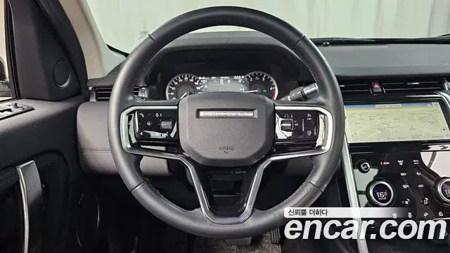 Land Rover Discovery Sport 2021 — Фото 13/20
