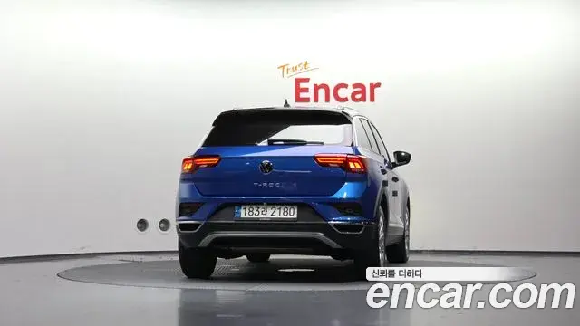 Volkswagen T-Roc 2021 — Фото 3/20