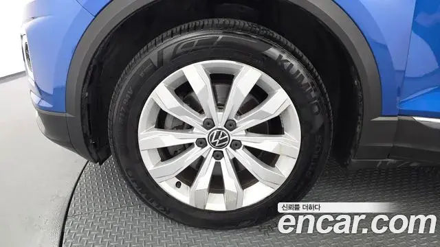 Volkswagen T-Roc 2021 — Фото 4/20