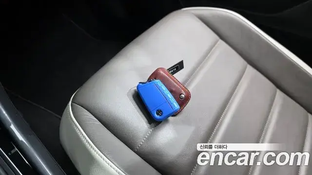 Volkswagen T-Roc 2021 — Photo 11/32