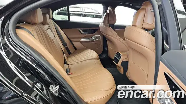 Mercedes-Benz E-Class 2026 — Фото 12/20