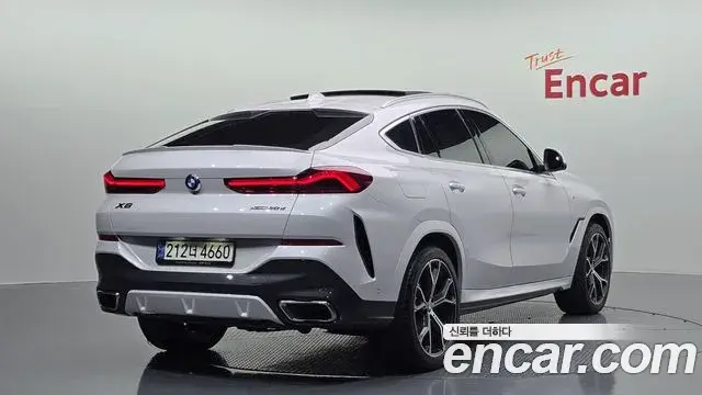 BMW X6 2022 — Фото 2/20
