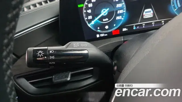 Kia K8 2023 — Şəkil 27/32