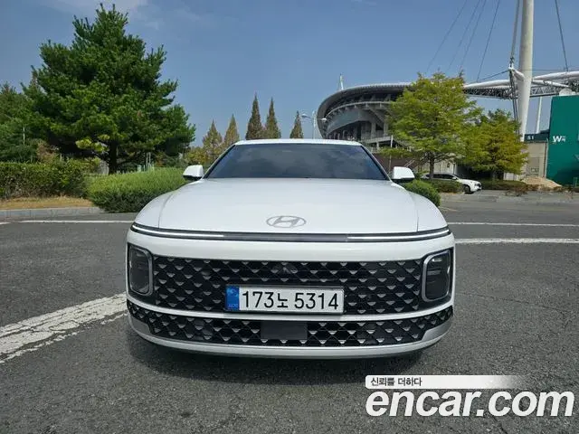 Hyundai Grandeur 2023 — Фото 1/20