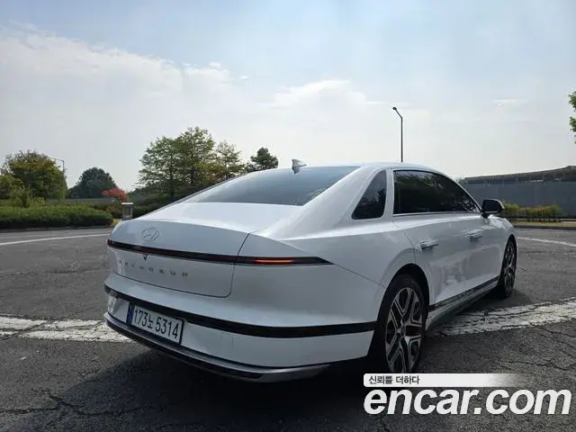 Hyundai Grandeur 2023 — Фото 3/20