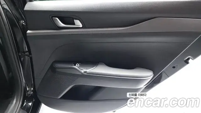 Kia K5 2023 — Şəkil 25/34