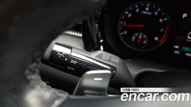 Kia K5 2023 — Şəkil 26/34