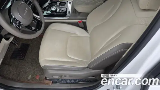 Kia Carnival 2022 — Фото 18/20