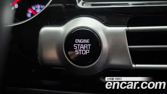 Kia Seltos 2022 — ფოტო 30/33