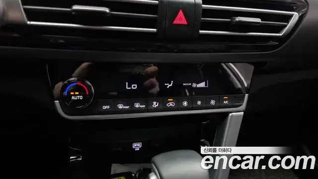 Kia Seltos 2022 — ფოტო 19/33
