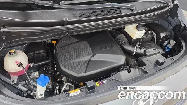 Hyundai Staria 2023 — Фото 6/20