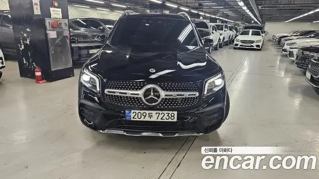 Mercedes-Benz GLB-Class 2023 — Фото 3/20