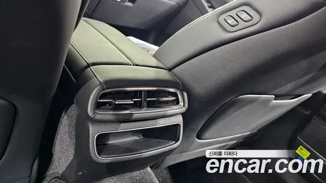 Genesis Electrified G80 2020 — Фото 19/20