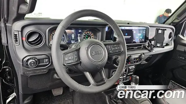 Jeep Wrangler 2025 — Фото 13/20
