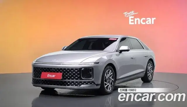 Hyundai Grandeur 2023 — Фото 1/20