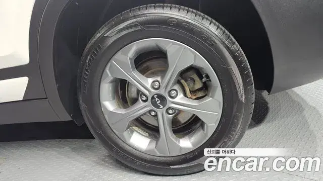 Kia Seltos 2021 — Photo 21/30