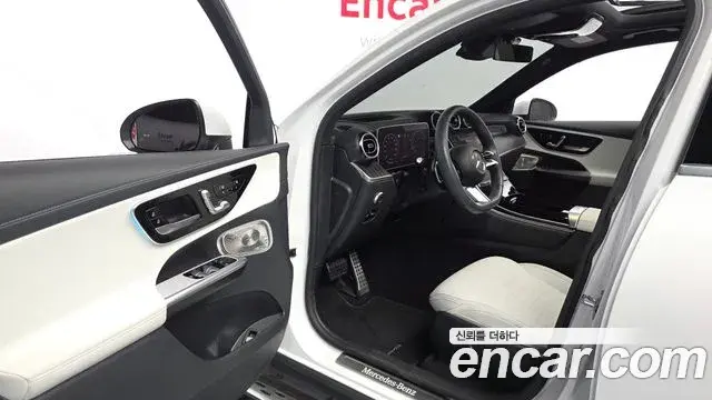 Mercedes-Benz GLC-Class 2024 — Фото 10/20