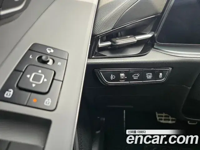Kia Niro 2024 — Фото 12/20