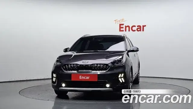 Kia Niro 2020 — Фото 3/20