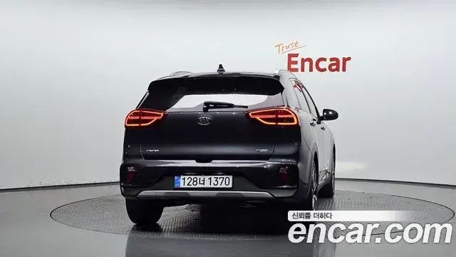 Kia Niro 2020 — Фото 4/20