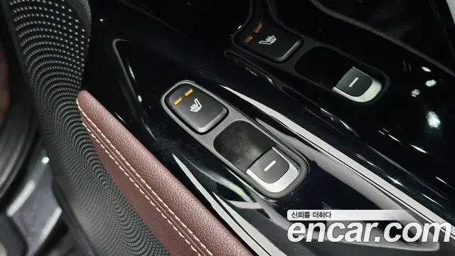 Kia Niro 2020 — Фото 18/20
