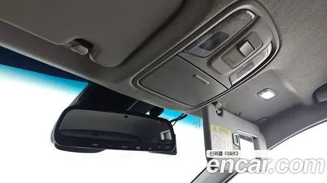 Kia Niro 2020 — Фото 19/20