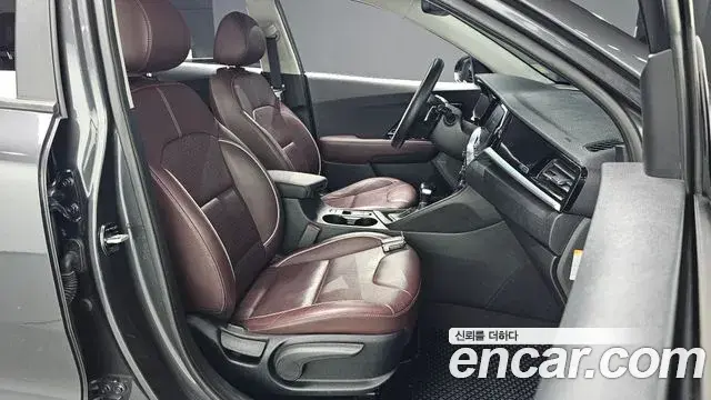 Kia Niro 2020 — Şəkil 24/31