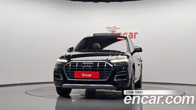 Audi Q5 2022 — Фото 3/20