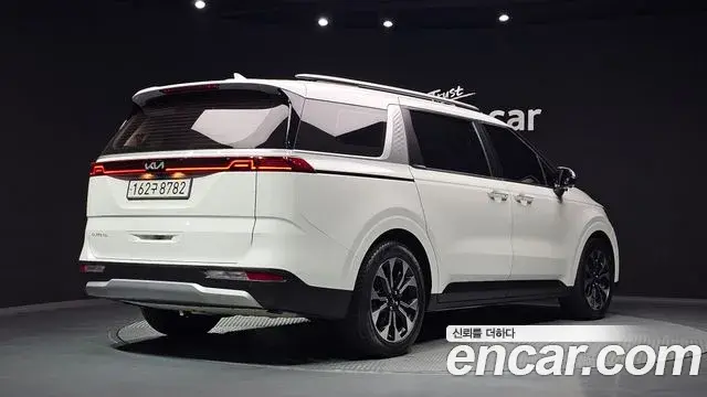 Kia Carnival 2022 — Фото 2/20