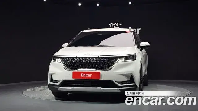 Kia Carnival 2022 — Фото 3/20