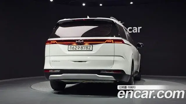 Kia Carnival 2022 — Фото 4/20