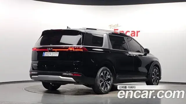 Kia Carnival 2023 — Photo 2/20