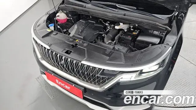 Kia Carnival 2023 — Photo 6/20