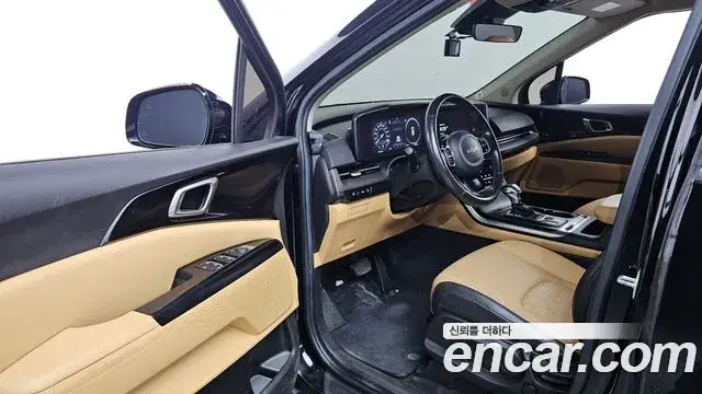 Kia Carnival 2023 — Photo 10/20
