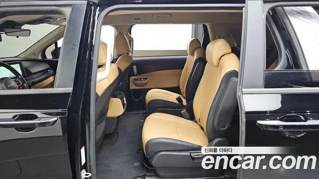 Kia Carnival 2023 — Photo 11/20