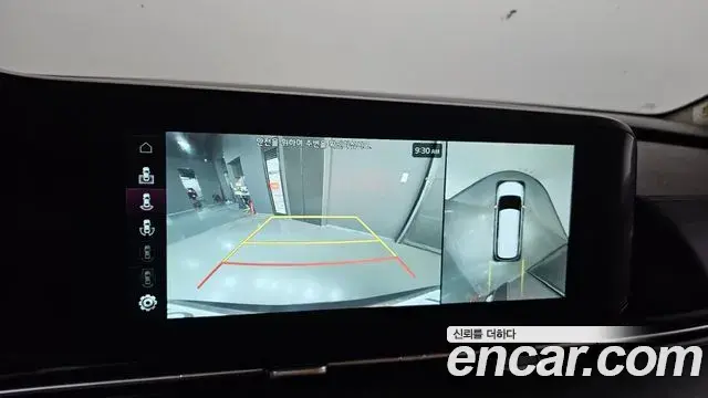 Kia Carnival 2023 — Photo 16/20