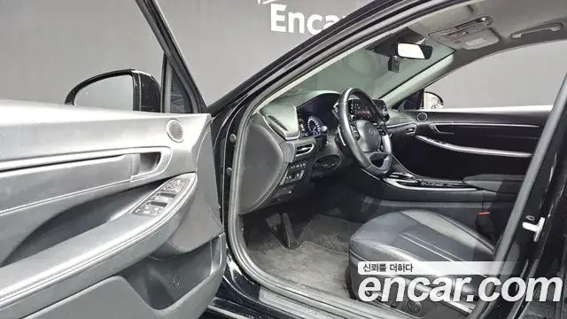 Hyundai Sonata 2022 — Фото 10/20