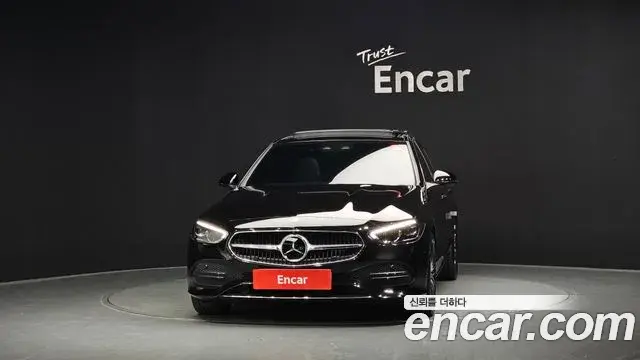 Mercedes-Benz C-Class 2024 — Фото 3/20