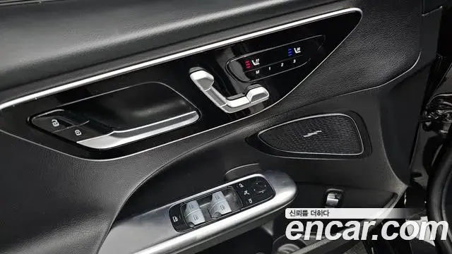 Mercedes-Benz C-Class 2024 — Фото 18/20